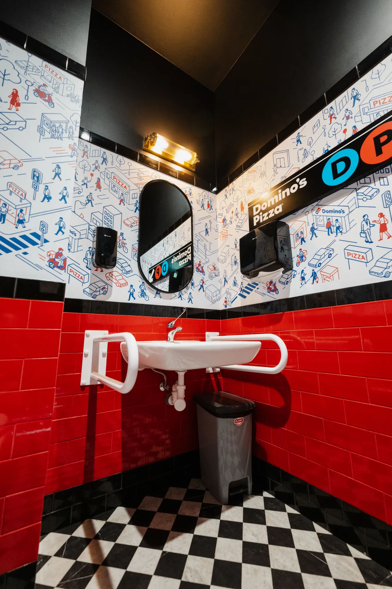 Ilustracyjna tapeta Domino's
